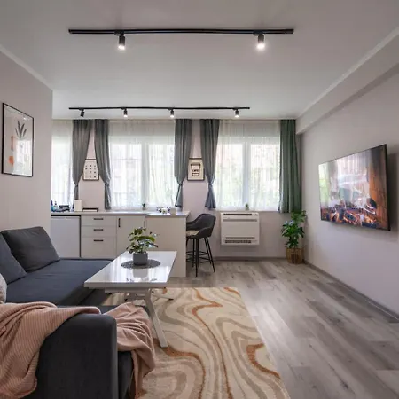 Апартамент Point - 1br In Center By Flat Mаnager