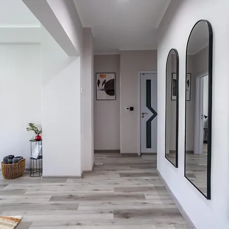 Апартамент Point - 1br In Center By Flat Mаnager