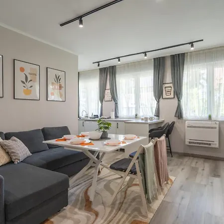 Апартамент Point - 1br In Center By Flat Mаnager Бургас