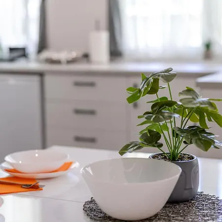 Апартамент Point - 1br In Center By Flat Mаnager Бургас